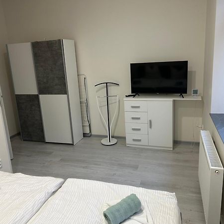 Apartmany Zizkova เชสกาลีปา ภายนอก รูปภาพ